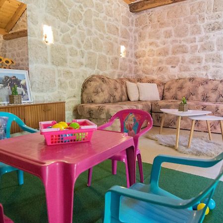Villa Milena With Heated Pool And Jacuzzi Kostanje ภายนอก รูปภาพ
