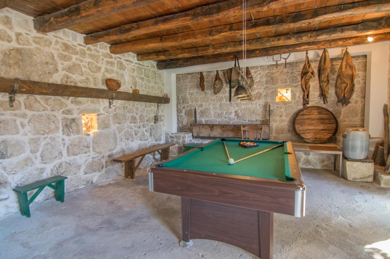 Villa Milena With Heated Pool And Jacuzzi Kostanje ภายนอก รูปภาพ