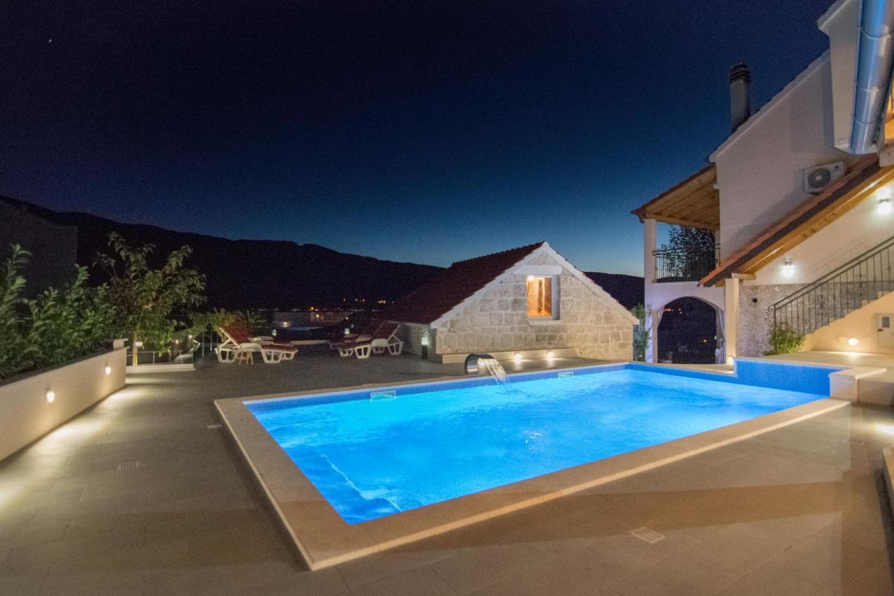 Villa Milena With Heated Pool And Jacuzzi Kostanje ภายนอก รูปภาพ
