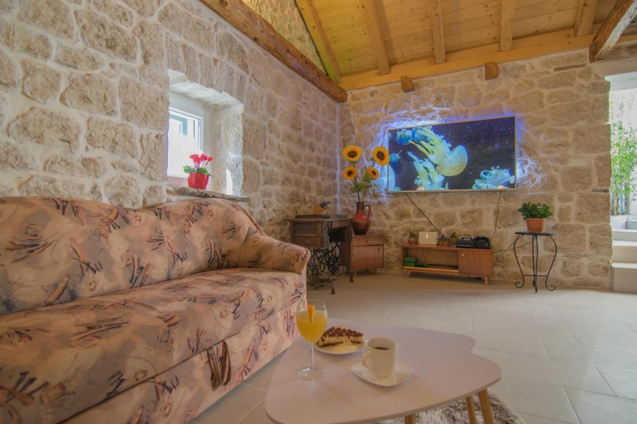 Villa Milena With Heated Pool And Jacuzzi Kostanje ภายนอก รูปภาพ