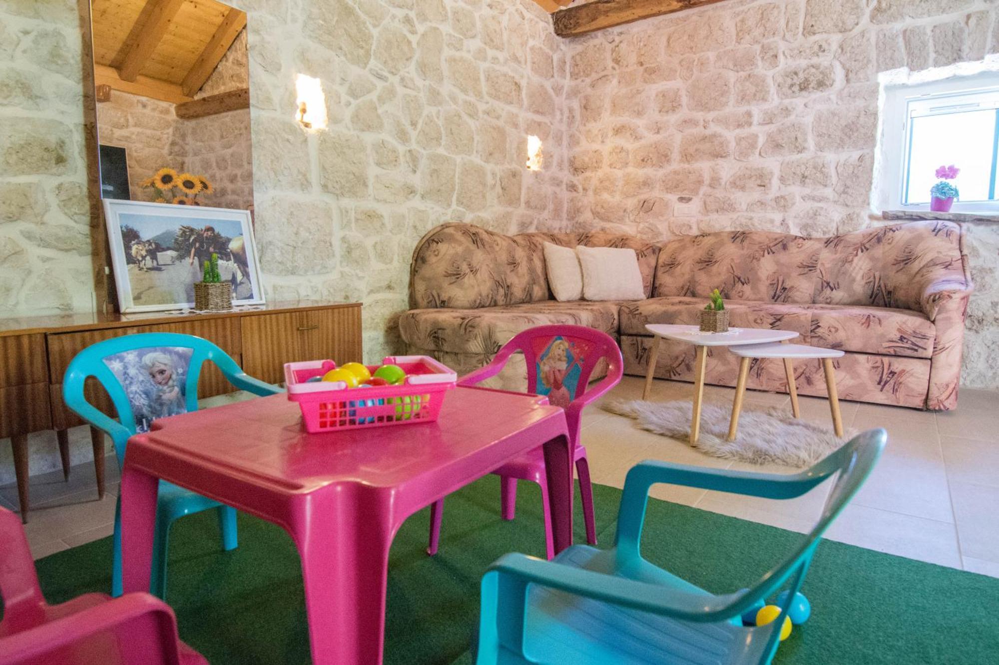 Villa Milena With Heated Pool And Jacuzzi Kostanje ภายนอก รูปภาพ